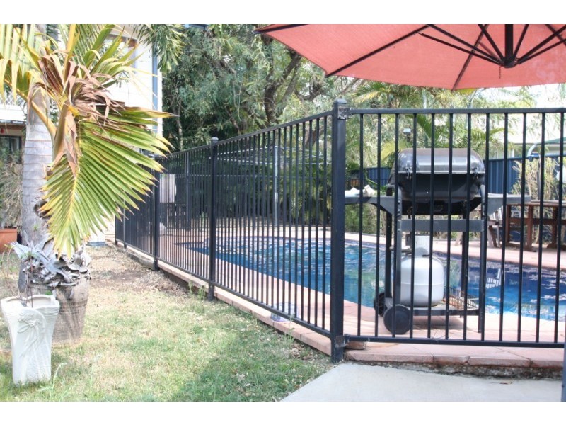 4 Eric Court, Emerald QLD 4720