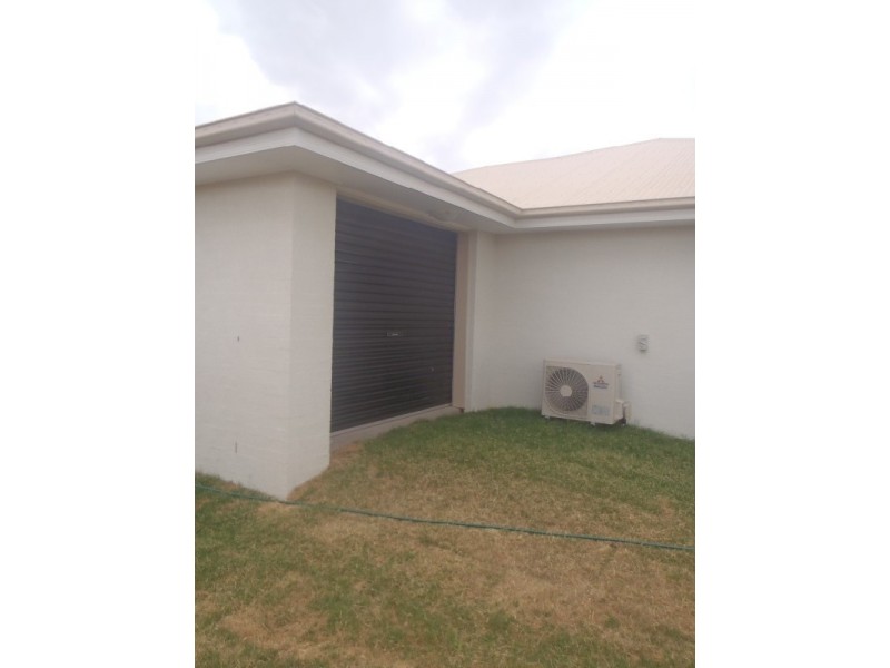 17 Jade Street, Emerald QLD 4720