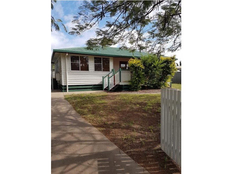 11 Caprice Court, Emerald QLD 4720