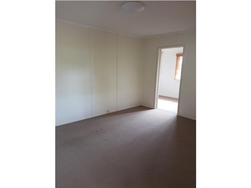 11 Caprice Court, Emerald QLD 4720