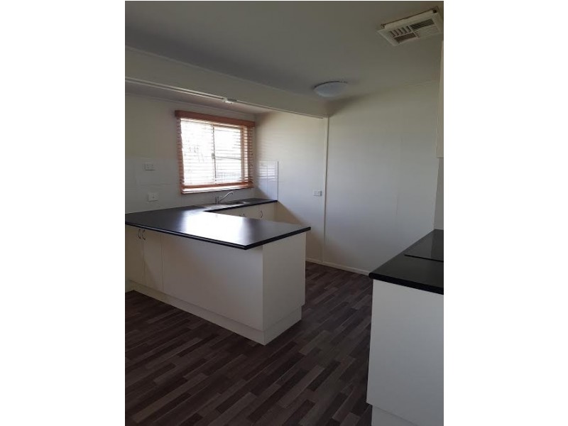 11 Caprice Court, Emerald QLD 4720
