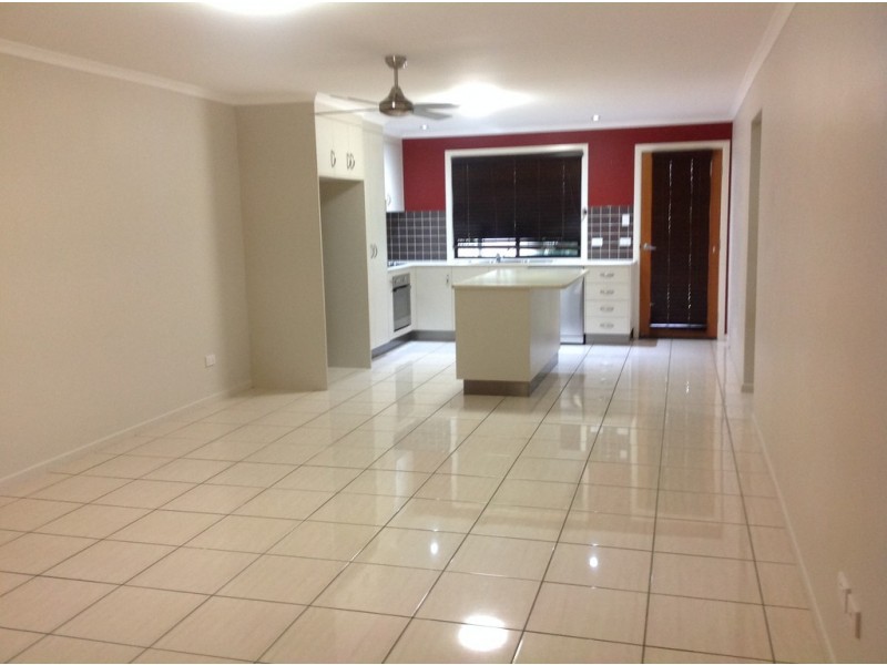 11B Brokenwood Street, Emerald QLD 4720
