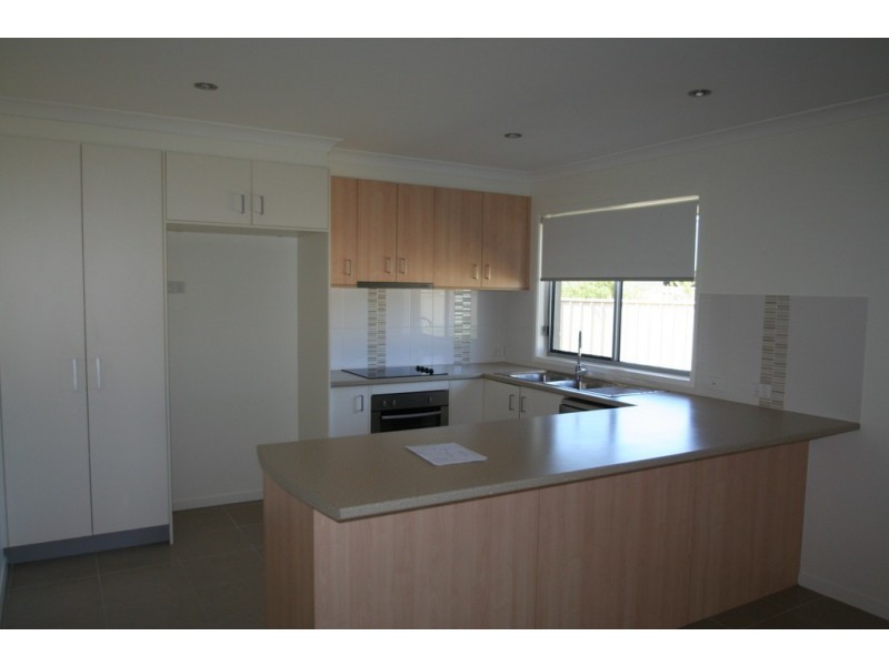 14 Whitney Street, Emerald QLD 4720