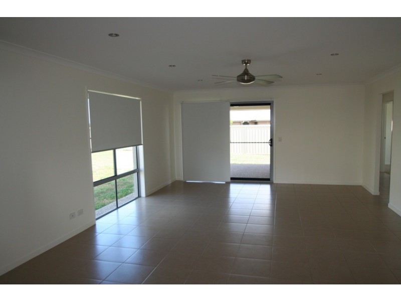 14 Whitney Street, Emerald QLD 4720