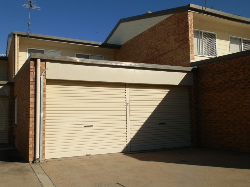2/145 Egerton Street, Emerald QLD 4720
