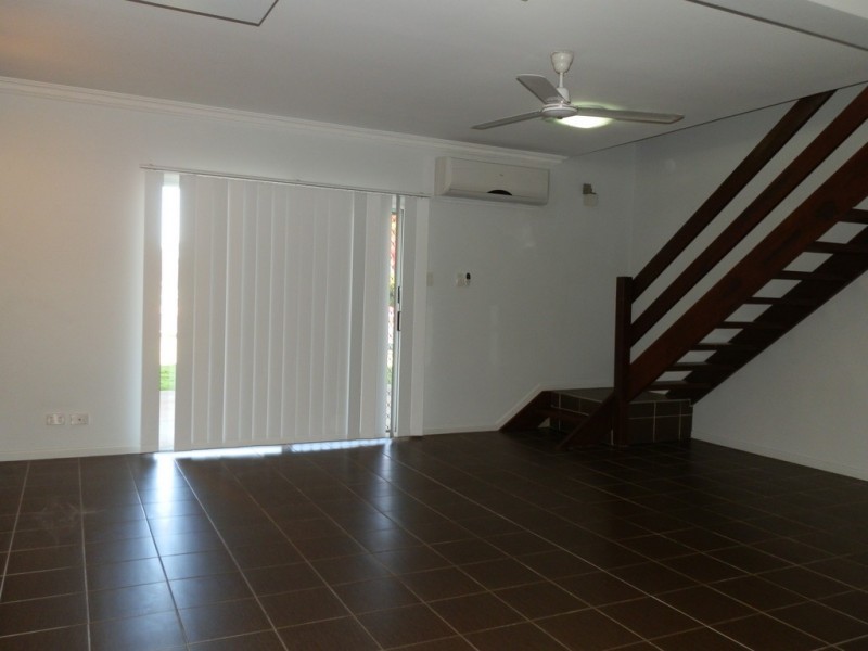 2/145 Egerton Street, Emerald QLD 4720