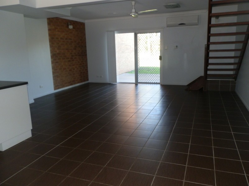 2/145 Egerton Street, Emerald QLD 4720