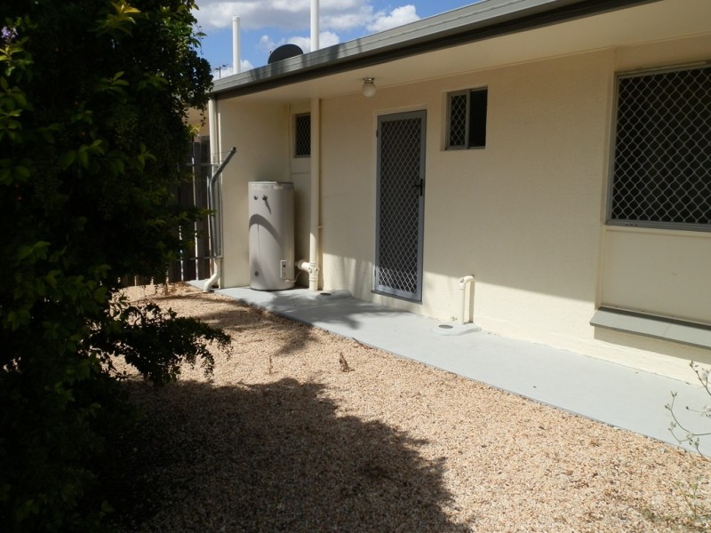 8/52 Harris Street, Emerald QLD 4720