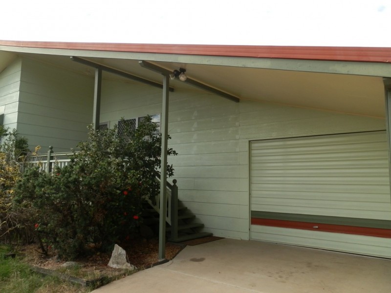 5 Pryor Place, Emerald QLD 4720