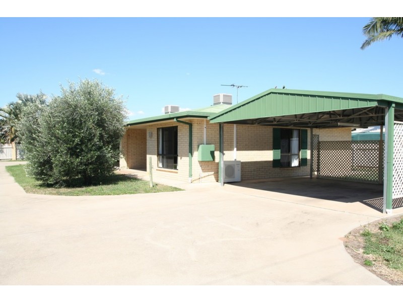 1/98 Baker Street, Emerald QLD 4720