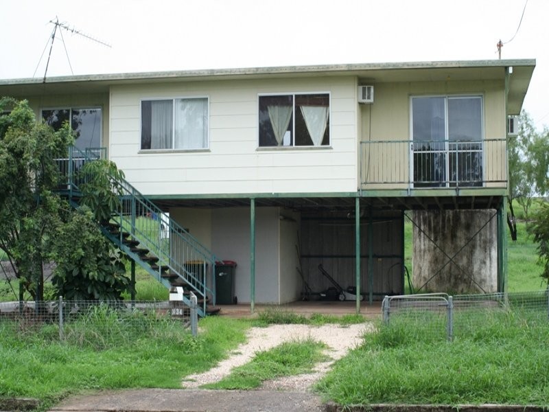 34 William Street, Springsure QLD 4722