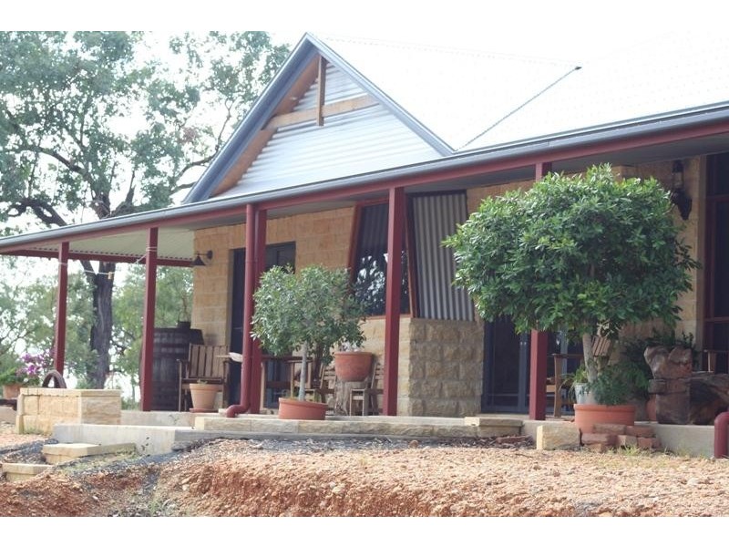 4 Eddy Drive, Capella QLD 4723