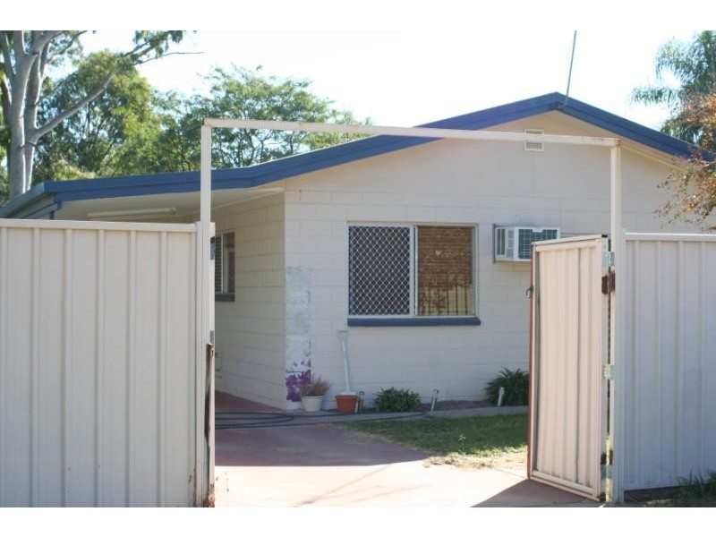 Unit 1/105 Opal Street, Emerald QLD 4720