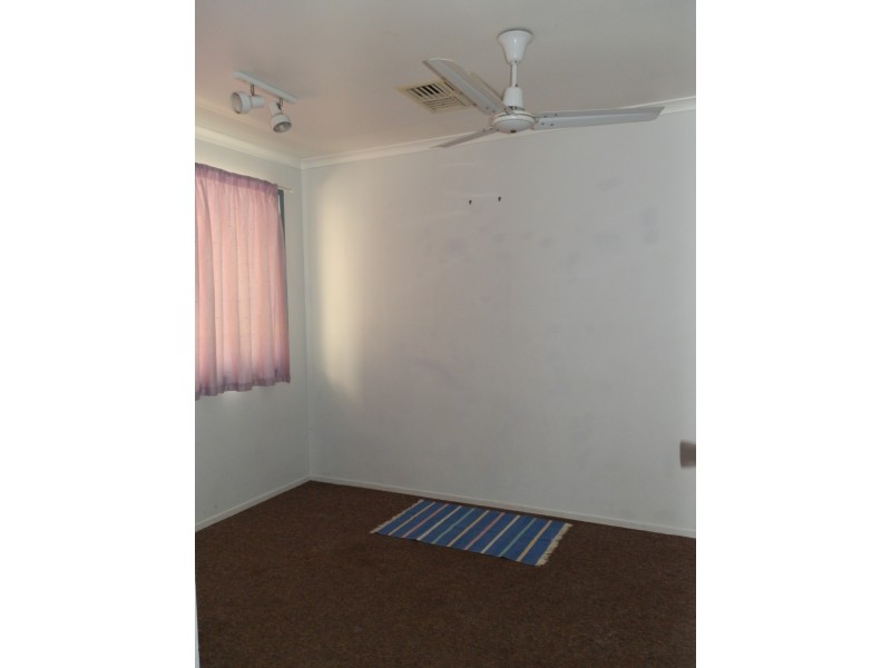 5 Eubar Place, Emerald QLD 4720