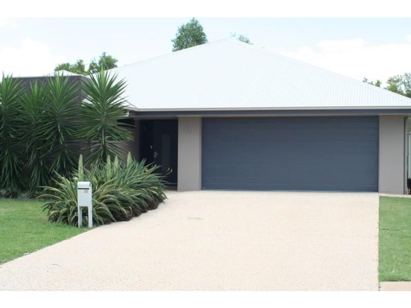 13 Charlton Street, Emerald QLD 4720