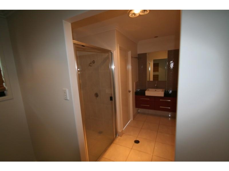 13 Charlton Street, Emerald QLD 4720