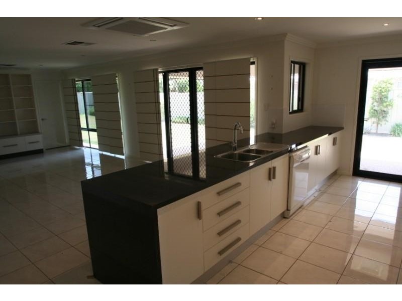 13 Charlton Street, Emerald QLD 4720
