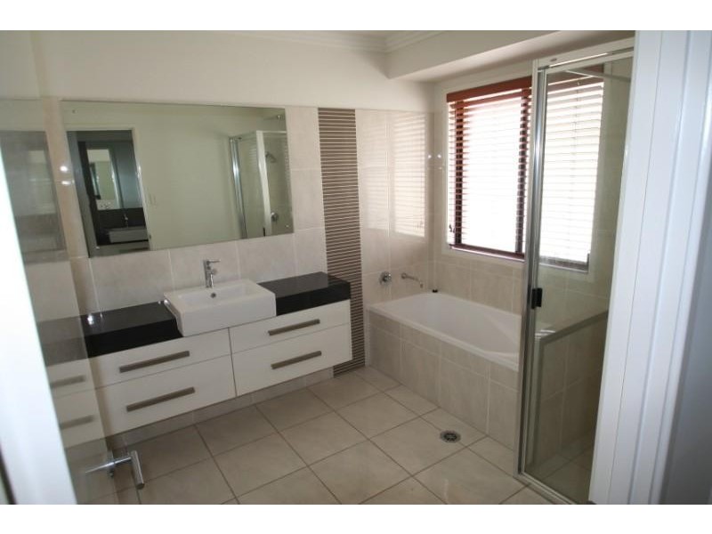 13 Charlton Street, Emerald QLD 4720