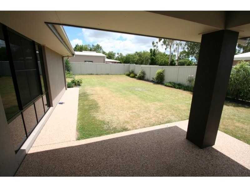 13 Charlton Street, Emerald QLD 4720