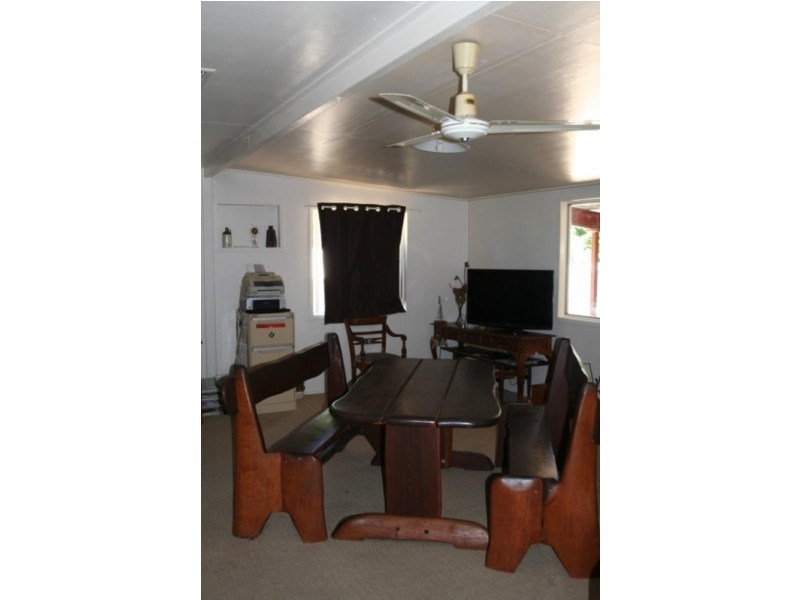 16a Crendon Street, Emerald QLD 4720