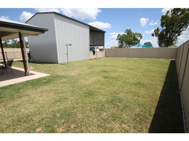 26 Wright Street, Emerald QLD 4720