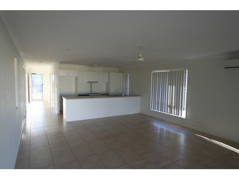 11 Windermere Street, Emerald QLD 4720