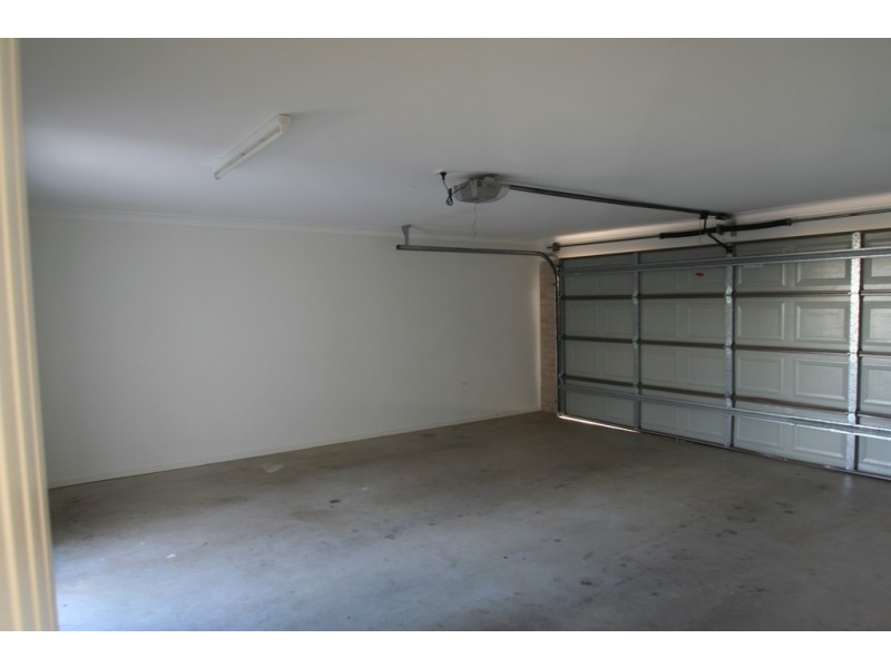 11 Windermere Street, Emerald QLD 4720