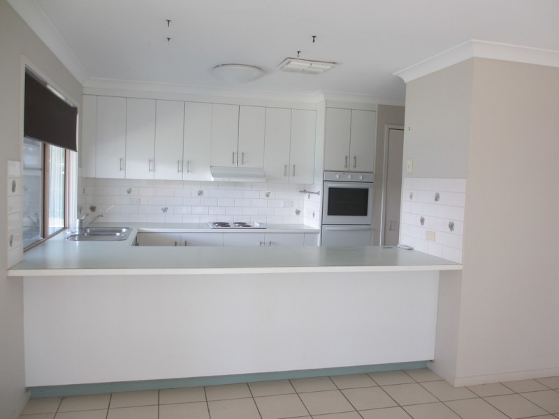 42 Jacqueline Drive, Emerald QLD 4720