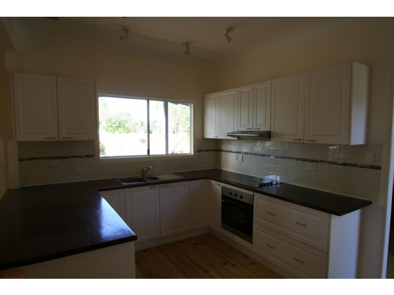70 Baker Street, Emerald QLD 4720