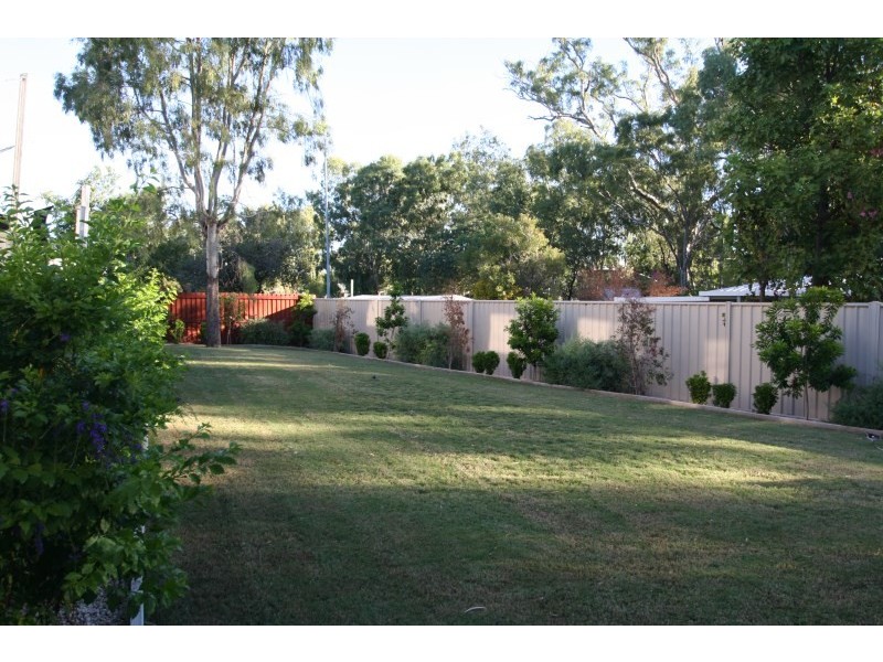 13/9 Cypress Street, Emerald QLD 4720