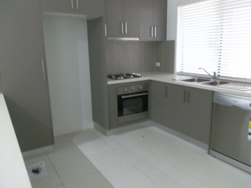 9/8 Hillcrest Street, Emerald QLD 4720