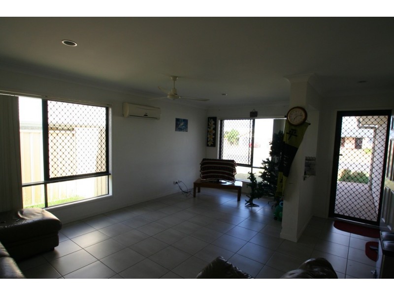 13 Lakeside Drive, Emerald QLD 4720