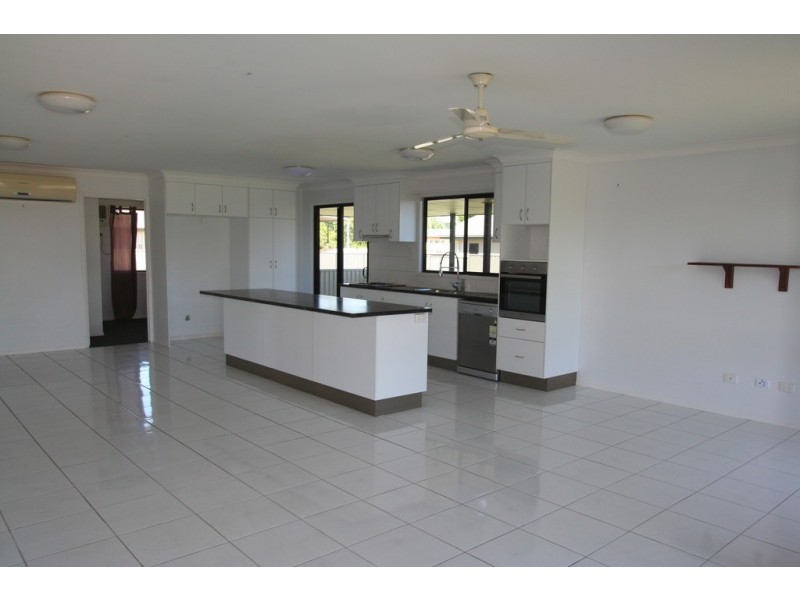 5 Colden Place, Emerald QLD 4720