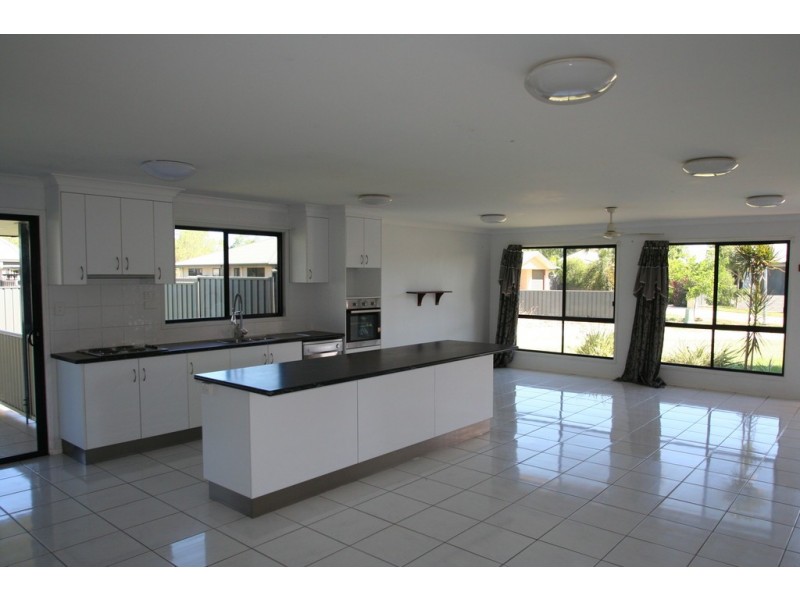 5 Colden Place, Emerald QLD 4720