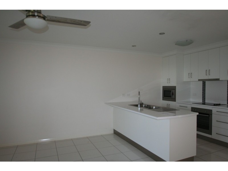 3/29 Scenic Drive, Emerald QLD 4720