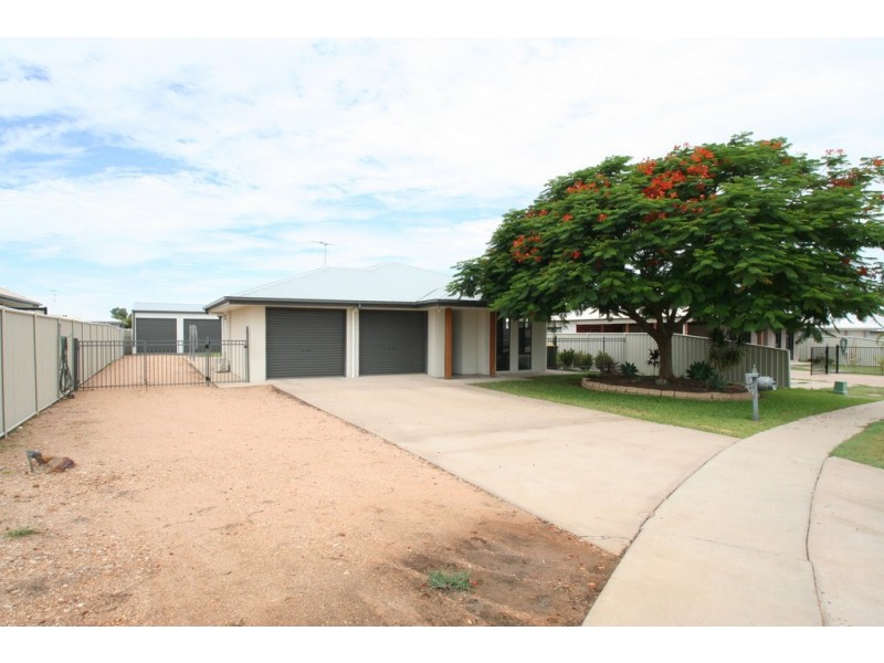 52 Mayfair Drive, Emerald QLD 4720
