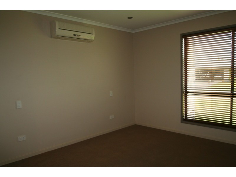 8 Coldstream Street, Emerald QLD 4720