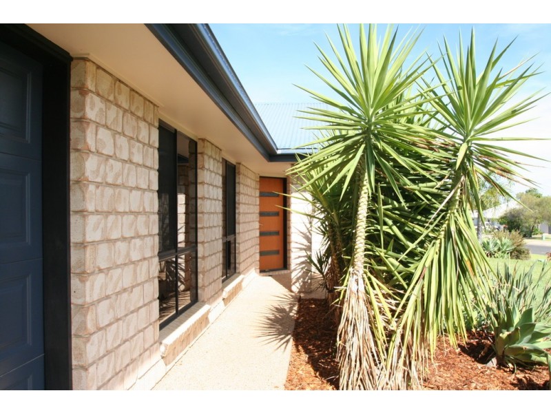8 Coldstream Street, Emerald QLD 4720