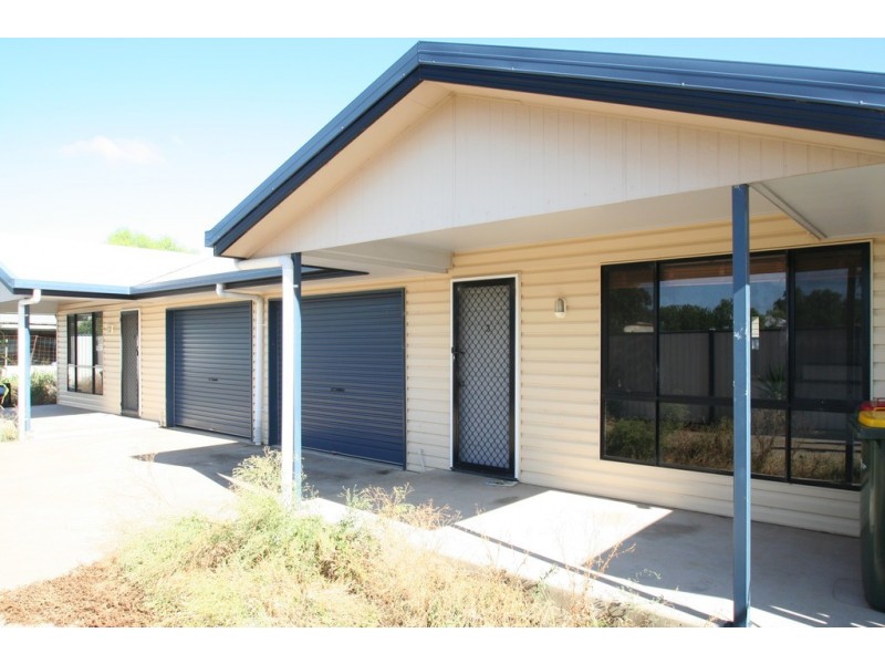 3/6 Burn Street, Capella QLD 4723