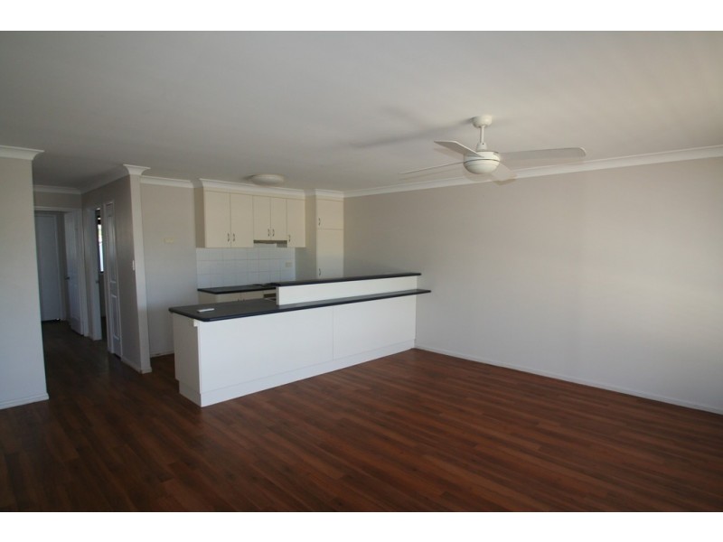 3/6 Burn Street, Capella QLD 4723