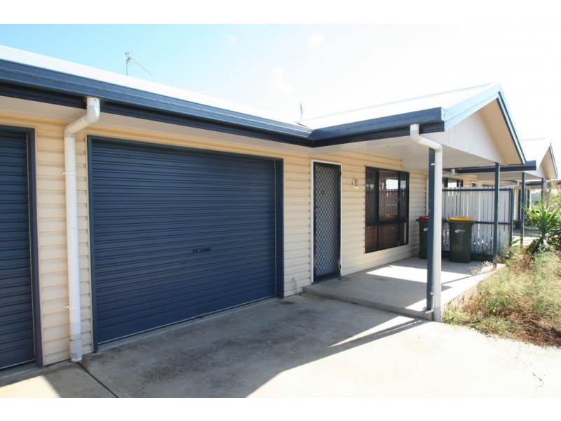 3/6 Burn Street, Capella QLD 4723