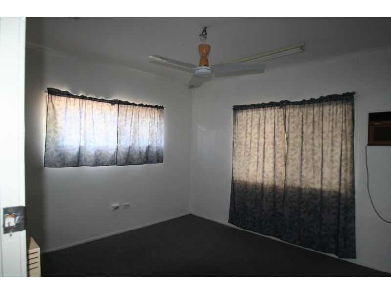 6 Conran street, Capella QLD 4723