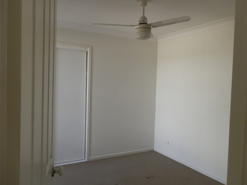 16 Scenic Drive, Emerald QLD 4720