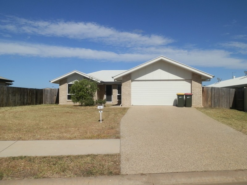 33 Scenic Drive, Emerald QLD 4720