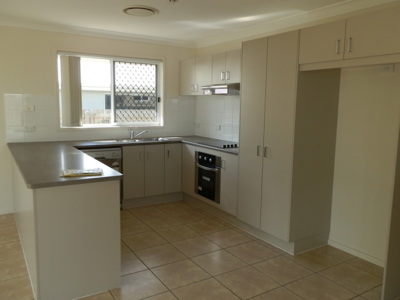 33 Scenic Drive, Emerald QLD 4720