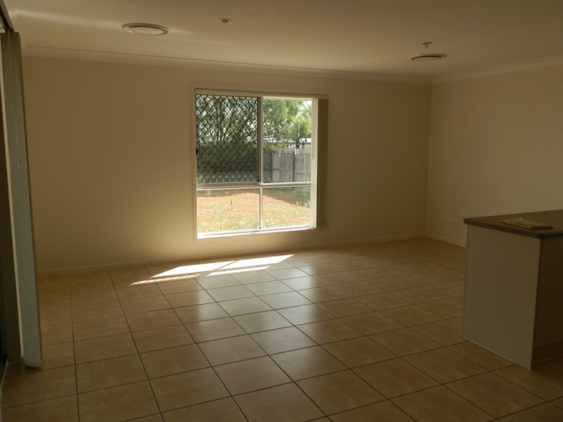 33 Scenic Drive, Emerald QLD 4720