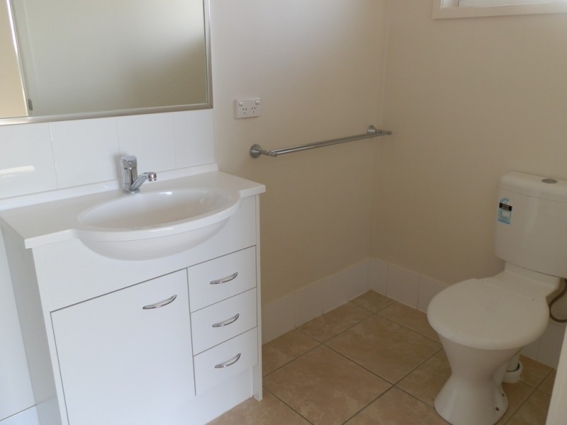 33 Scenic Drive, Emerald QLD 4720