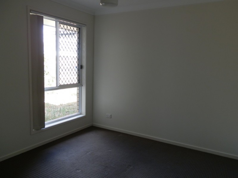 33 Scenic Drive, Emerald QLD 4720