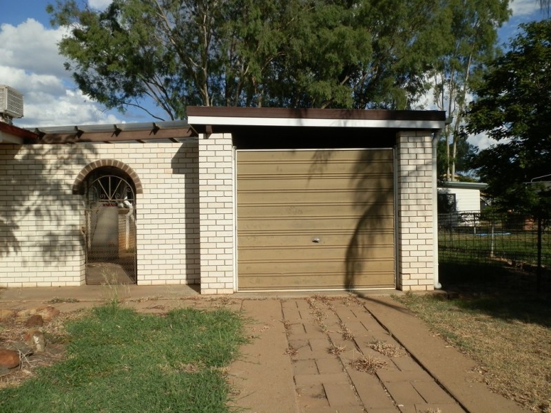 2 Moody Street, Emerald QLD 4720