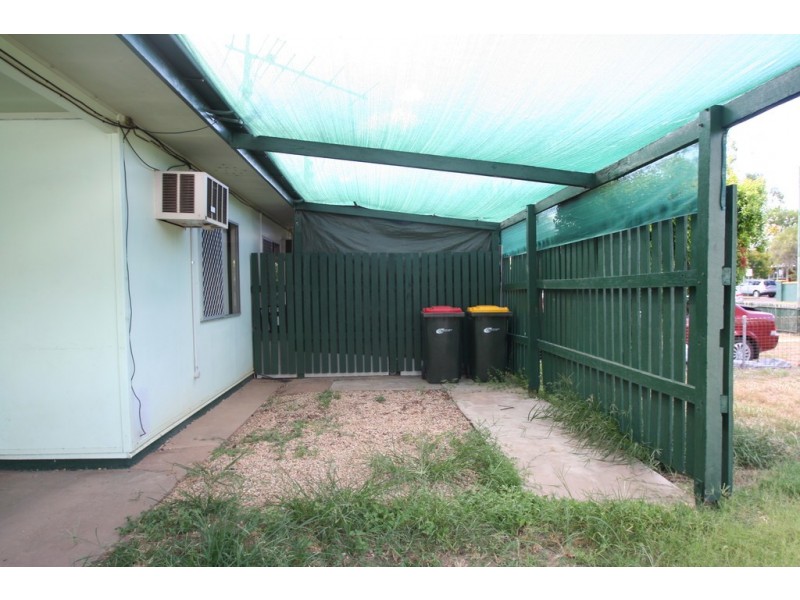 1/40 Old Airport Drive, Emerald QLD 4720